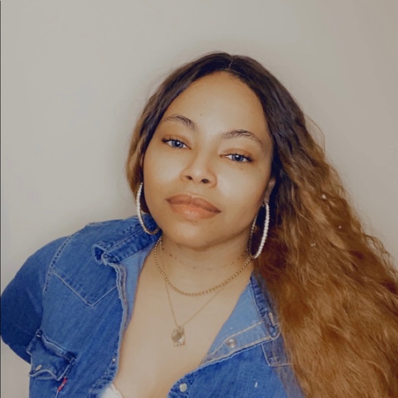 Meet your Posher, Dàna - Picture 2 of 5